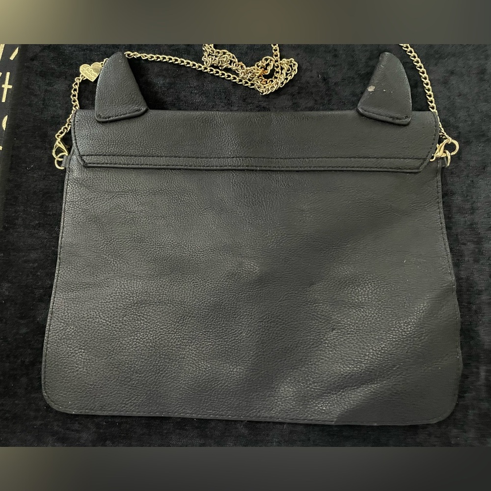⬇️ Betsy Johnson Crossbody Black Cat Clutch - Picture 2 of 3